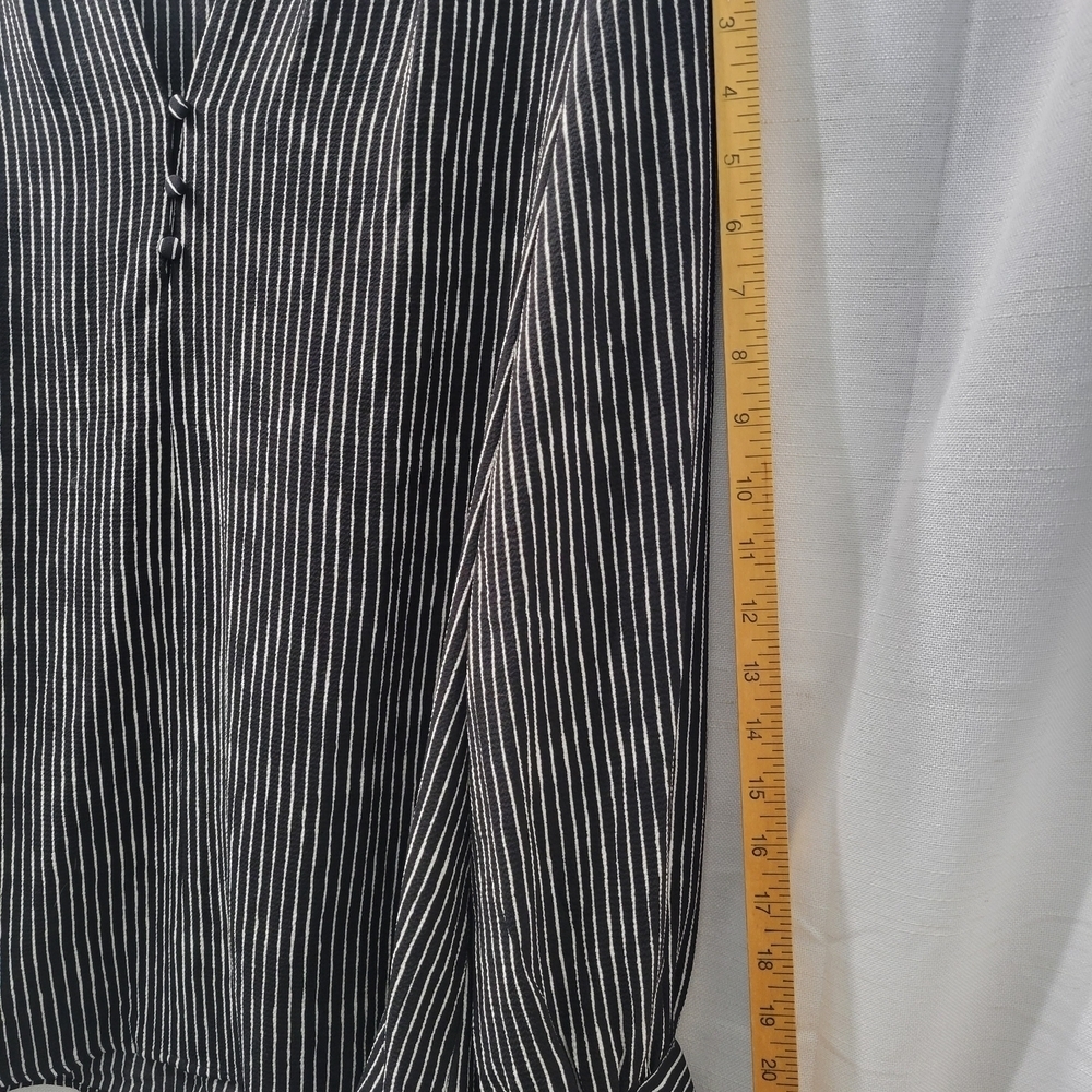 Adriana Papell Printed Crepe Black and White Striped Long Sleeve Blouse Size L - Picture 9 of 14